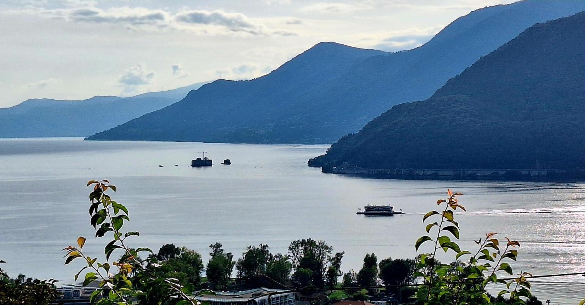Sole & Lago-Lake Maccagno Extérieur photo
