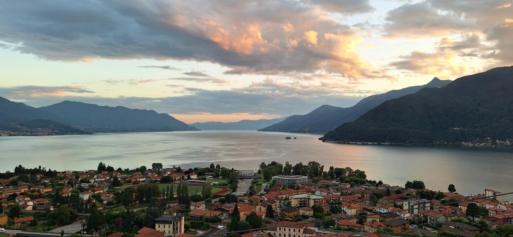Sole & Lago-Lake Maccagno Extérieur photo